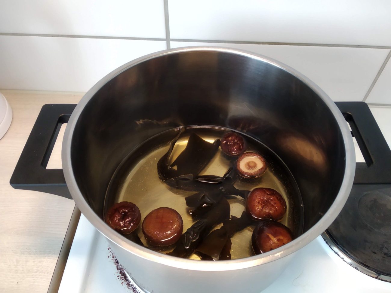 Konbu and Shiitake dashi